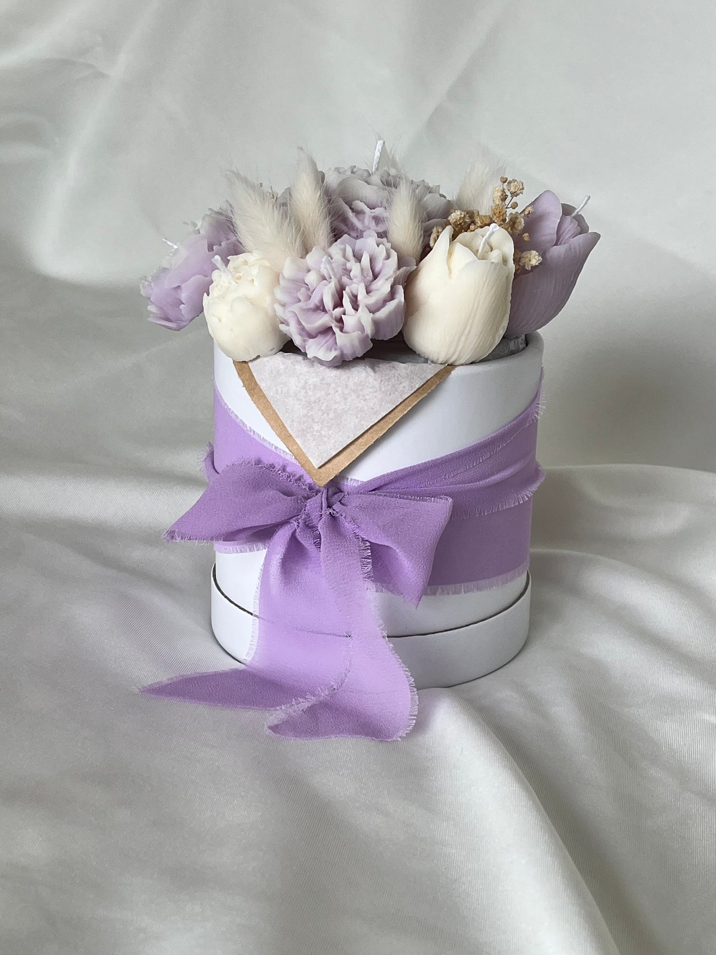 La compo' de Louise pot blanc Lilas